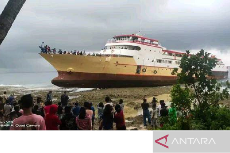 Waduh Bagaimana Bisa Terjadi, KM Glory Marry yang Kandas Ini Belum Berhasil Ditarik ke Laut