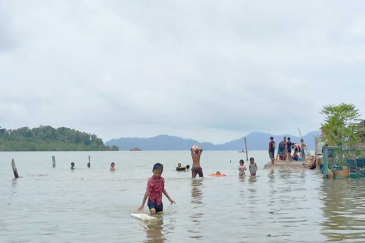 Waduh! Banjir Rob Rendam Puluhan Rumah di Kabupaten Karimun