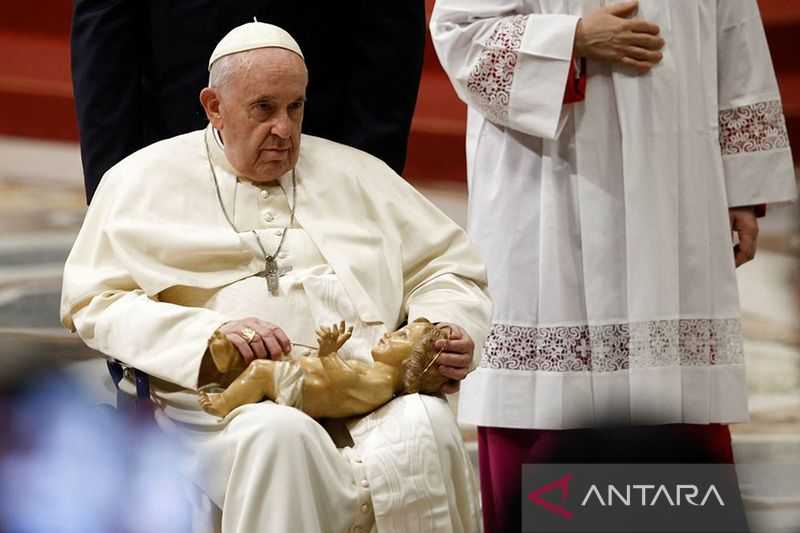 Waduh Semoga Cepat Sembuh, Paus Fransiskus Sebut Pendahulunya Benediktus Sakit Parah