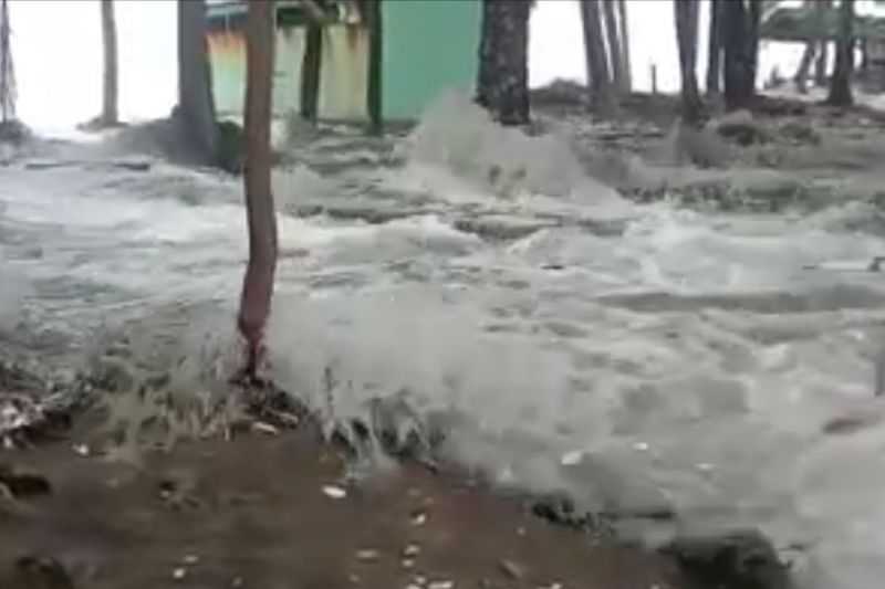 Waduh, Seratusan Warga Palabuhanratu Terdampak Bencana Banjir Rob