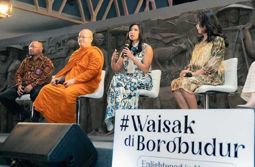Waisak 2568 BE Jadi Doa Bersama Umat Buddha Terbesar di Indonesia