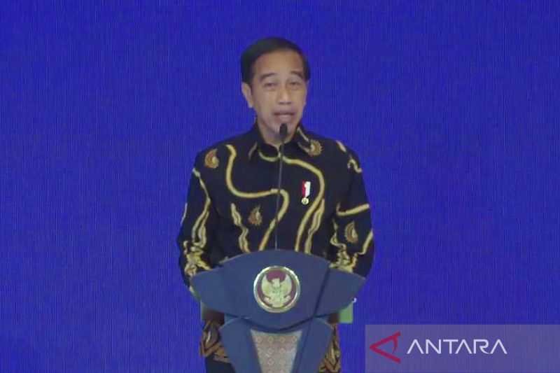 Wakil Ketua MA Sunarto Mengucapkan Sumpah Disaksikan Presiden Joko Widodo