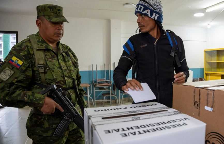 Warga Ekuador Memilih Presiden Baru di Tengah Perang Narkoba