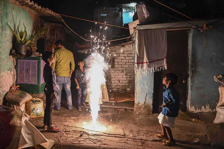 Warga India Dilarang Menyalakan Mercon pada Perayaan Diwali