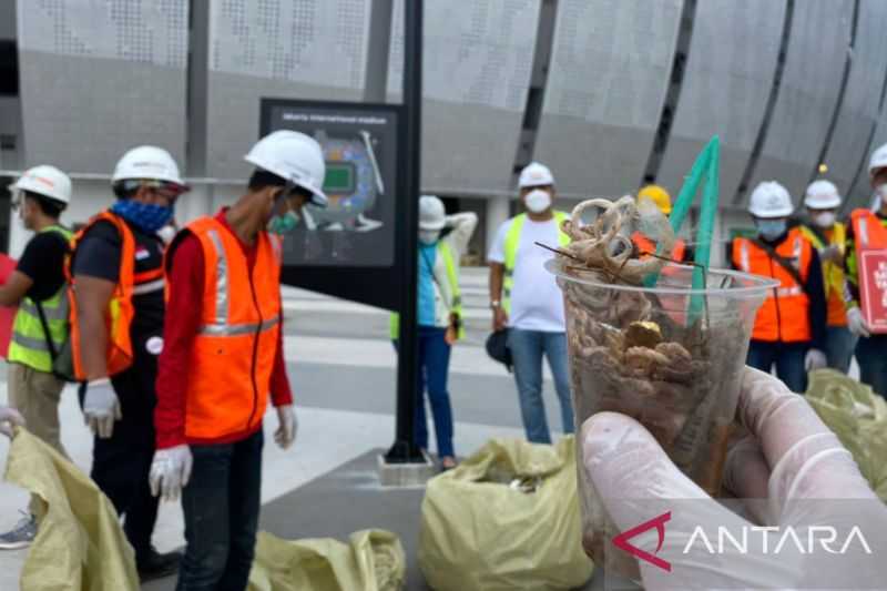 Warga Jakarta, Ayo Peduli Lingkunganmu. Jangan Nyampah Kalau Nggak Mau Susah