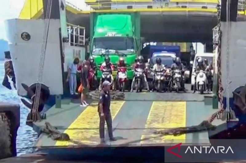 Warga Madura dan Pulau Jawa Mudik Awal lewat Ketapang-Gilimanuk