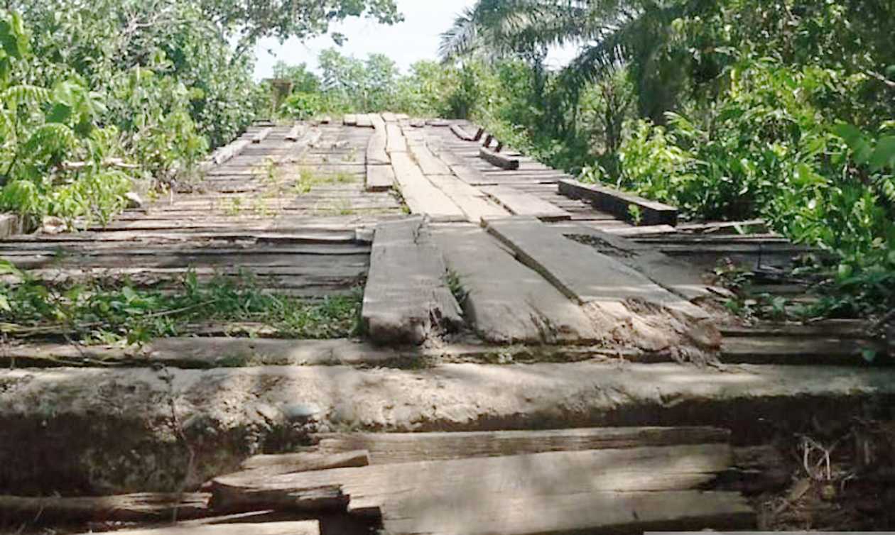 Warga Mukomuko Minta Pemerintah Bangun Jembatan Rusak