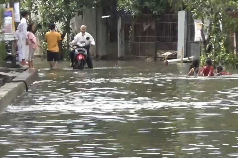Warga Pesisir Utara Jakarta Diminta Waspadai Banjir Rob