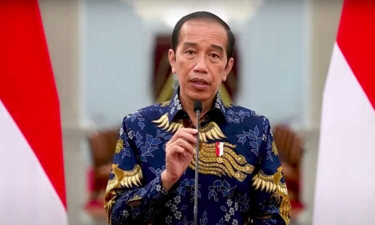 Warga RI Siap-siap! Ini Daftar Bansos yang Digelontorkan Jokowi Jelang Kenaikan Harga BBM