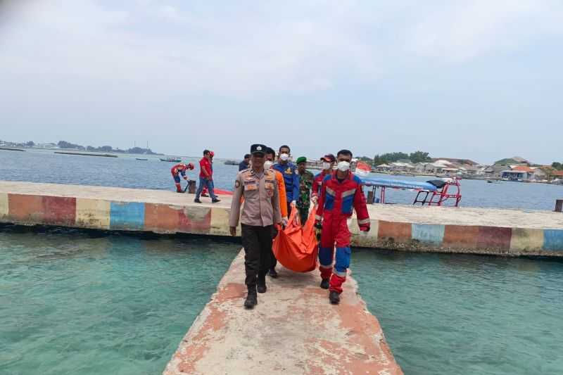 Warga Temukan Jasad Pria Bertato Gambar Pedang Silang di Lengan Kanan Terapung di Perairan Pulau Pramuka