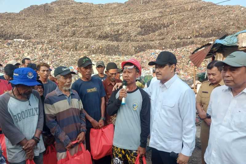 Warga TPST Bekasi Difasilitasi Ikut BPJS