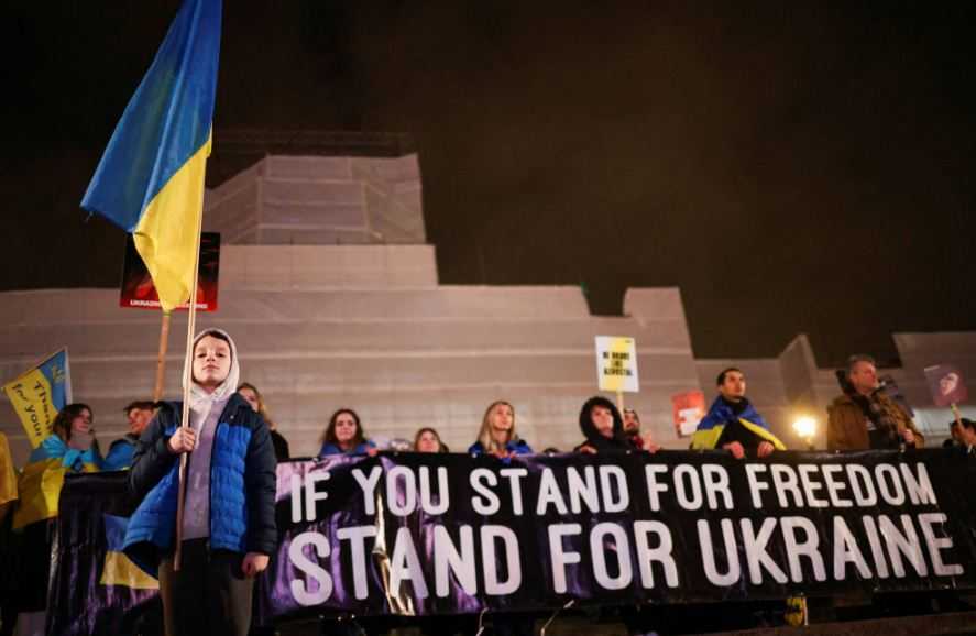 Warga Ukraina di London Peringati Satu Tahun Perang di Negaranya