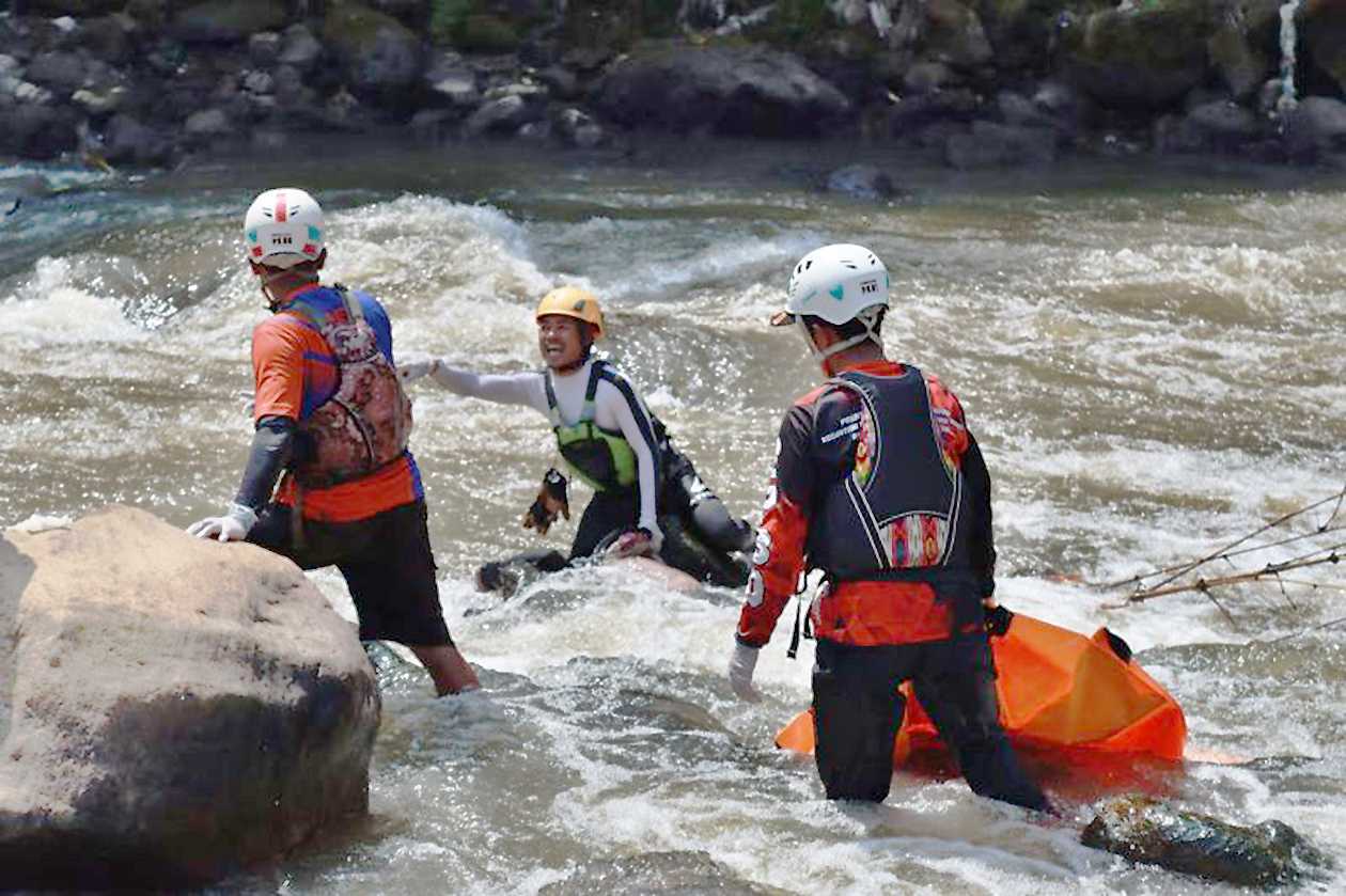 Warga yang Hilang Tiga Hari di Sungai Cimanuk Garut Ditemukan Tim SAR