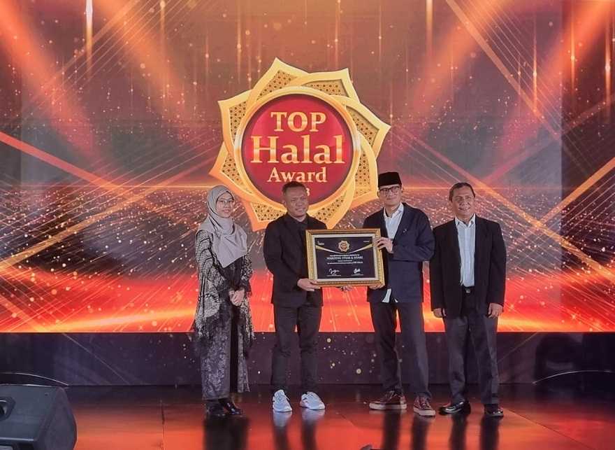 Waroenk Steak & Shake Raih TOP Halal Award Halal 2023