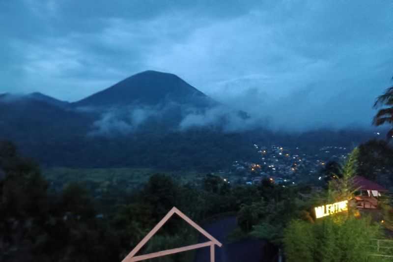 Waspada, Badan Geologi Ingatkan Potensi Erupsi Freatik Gunung Lokon