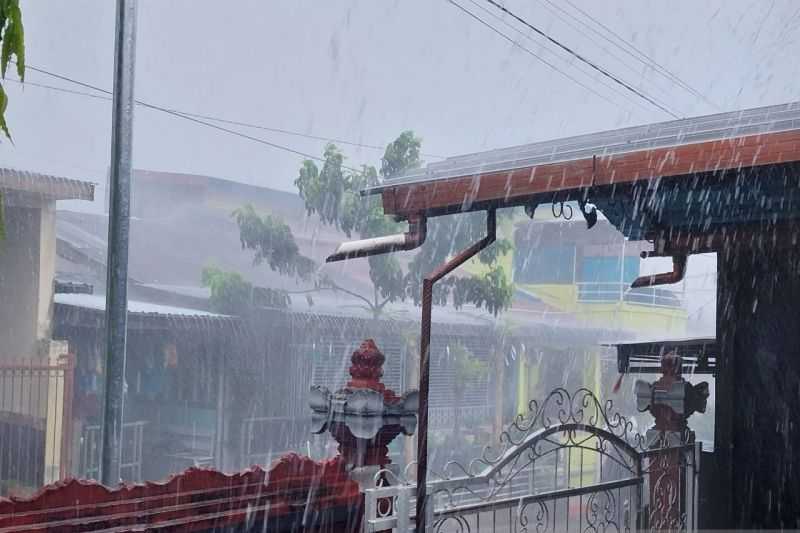 Waspada! BMKG Ingatkan Sejumlah Wilayah Berpotensi Alami Hujan Lebat dan Angin Kencang