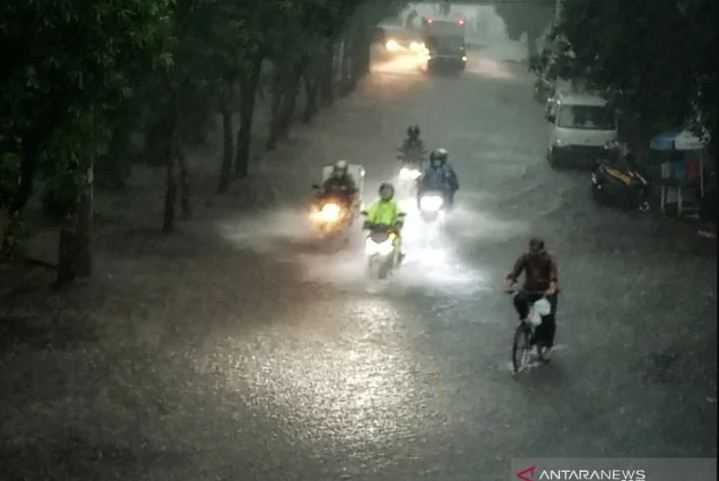 Waspada, Hujan Lebat Diperkirakan Terjadi di Beberapa Wilayah Ini