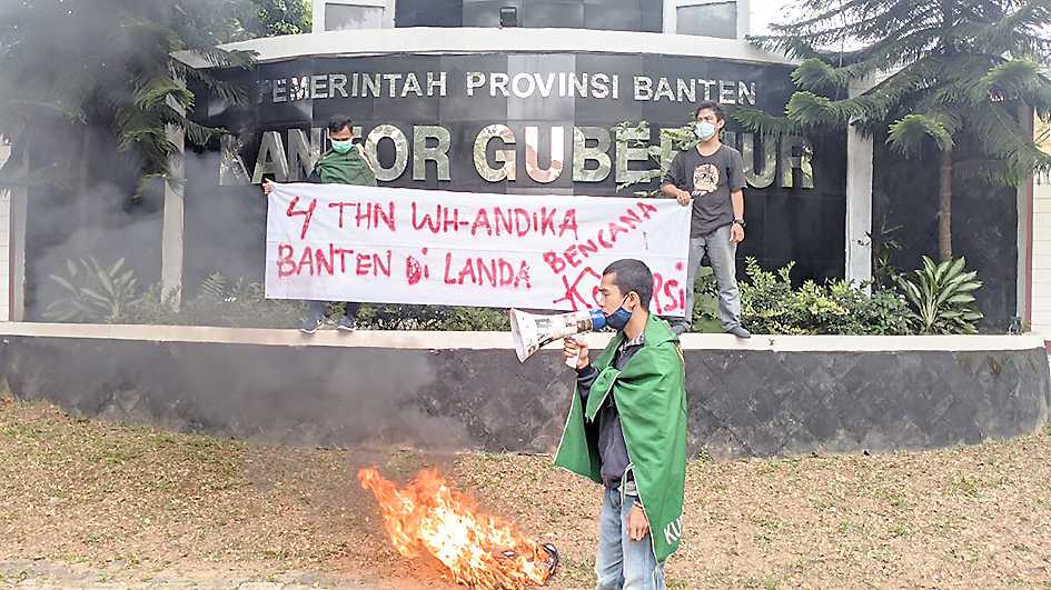 WH-Andika Dituding  Gagal Cegah Korupsi