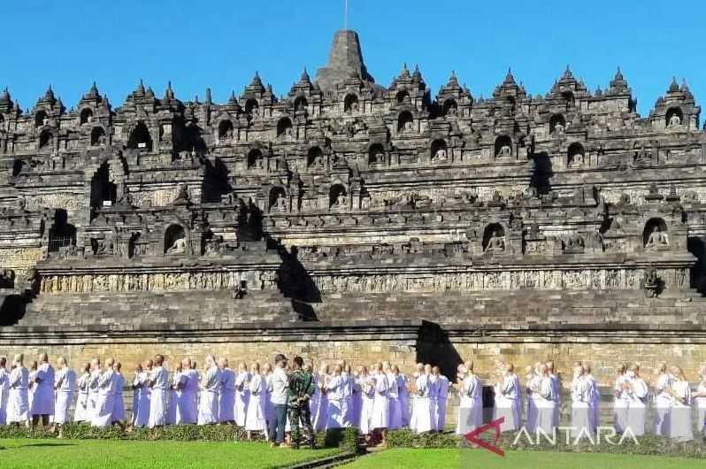 Wisatawan Belum Diizinkan Naik ke Candi Borobudur, Menparekraf: Masih Dikaji