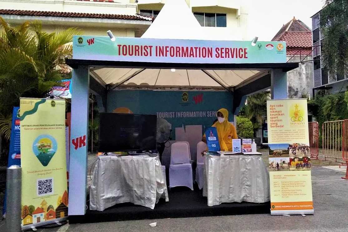 Wisatawan di Malioboro Bisa Bertemu Mas dan Mbak Kampung Wisata di Posko Layanan Informasi Wisatawan Selama Libur Nataru