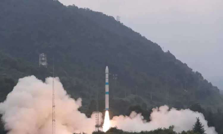 Wow! Tiongkok Luncurkan Satelit Misterius Chuangxin 16 ke Luar Angkasa, Buat Apa?