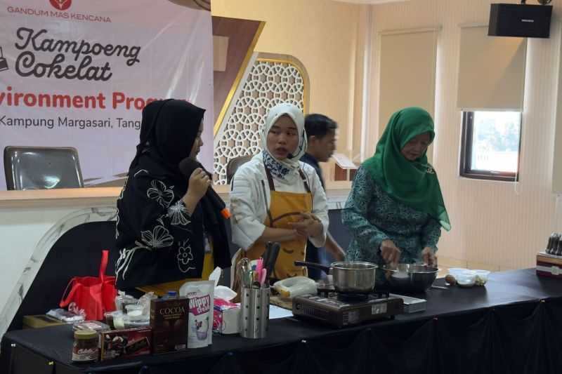 Wujudkan Warga Mandiri, Masyarakat Margasari Ikuti Pelatihan Membuat Kue Berbahan Cokelat