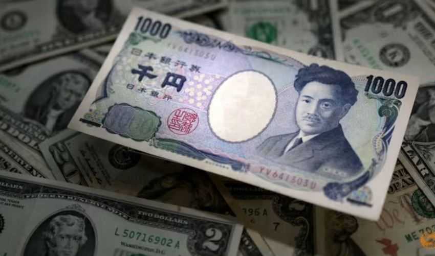 Yen Jatuh ke Posisi Terendah Sejak 1990, 1 Dollar AS Hampir 155 Yen