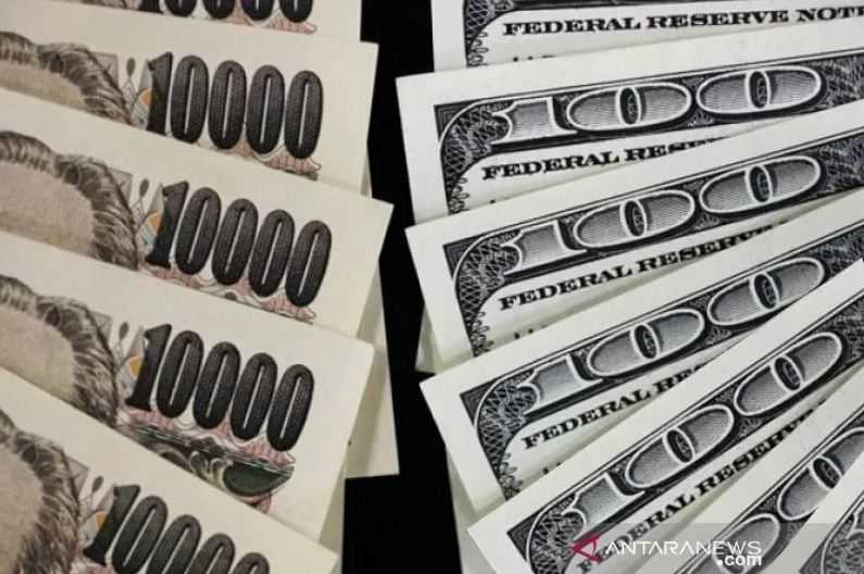 Yen Jepang Anjlok ke Level Terendah 24 Tahun terhadap Dolar AS