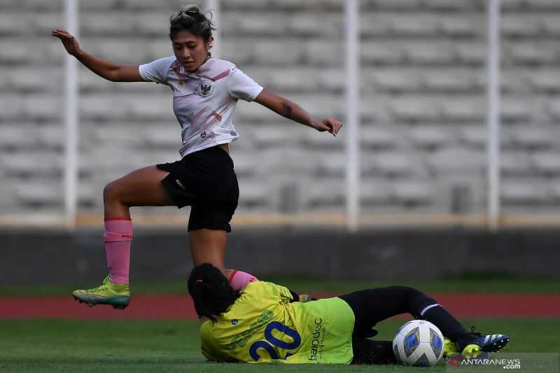 Zahra Muzdalifah Paparkan Perbedaan Kepelatihan Timnas dengan Klub