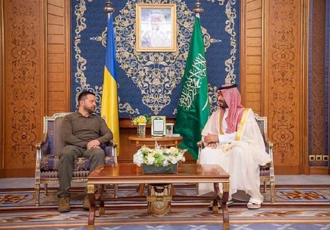 Zelensky Kunjungi Arab Saudi, Bahas KTT Perdamaian dengan Putra Mahkota