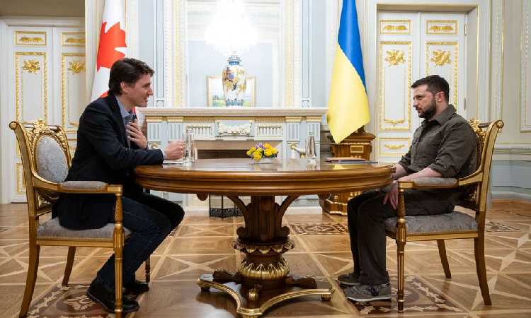 Zelensky Minta Bantuan Kanada Bersihkan Ranjau Milik Rusia di Ukraina