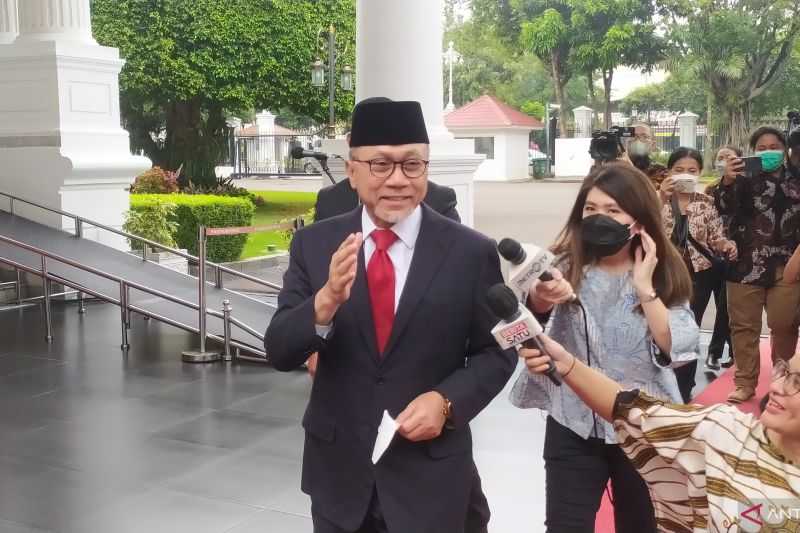 Zulkifili Hasan Tiba di Istana Kepresidenan Jakarta di Tengah Menghangatnya Berita Perombakan Kabinet